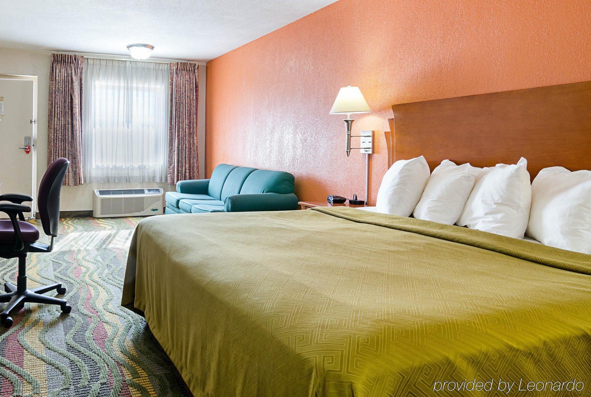 Econo Lodge Mcpherson ภายนอก รูปภาพ