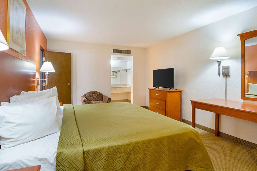 Econo Lodge Mcpherson ห้อง รูปภาพ